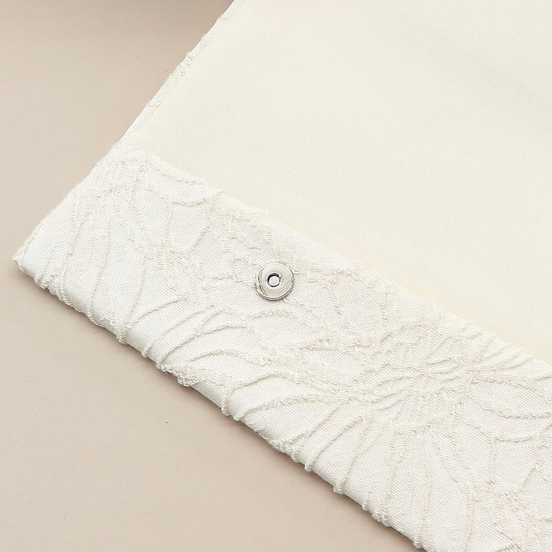 4th image: Japanese Magnetic Pouch - Chrysanthemum , White tones | 10006-034