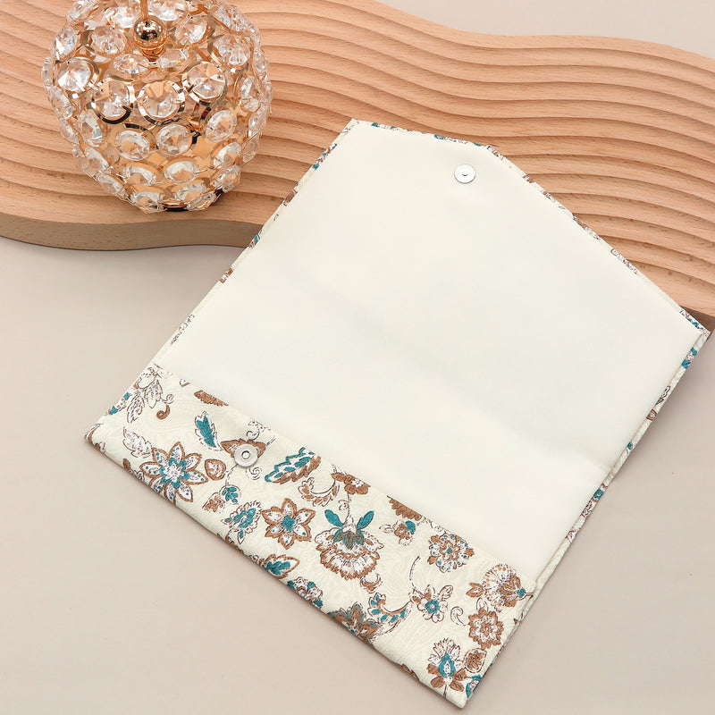 3nd image: Japanese Magnetic Pouch - Floral Paisley , Ivory tones | 10006-048